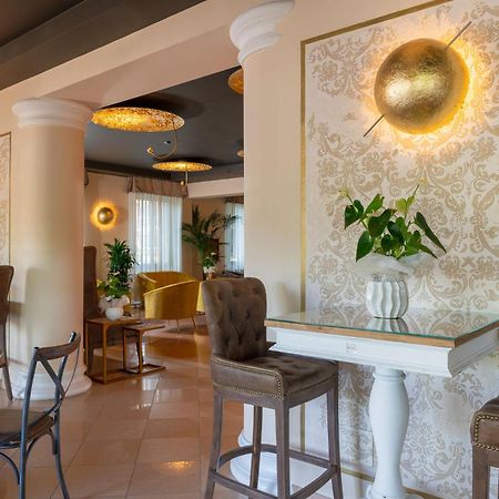 Hotel Mazzanti Milano Marittima Bagian luar foto