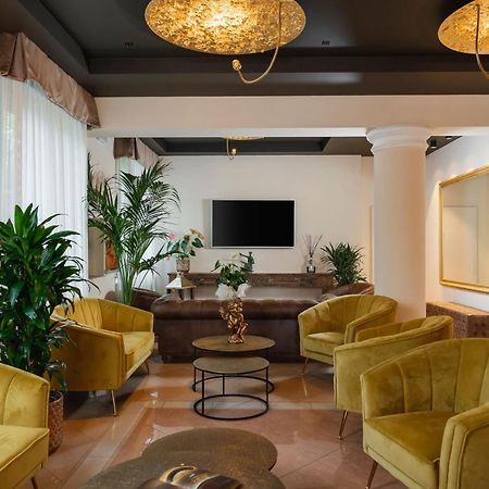 Hotel Mazzanti Milano Marittima Bagian luar foto