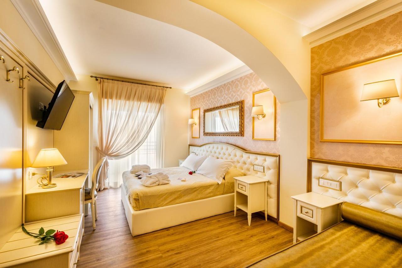 Hotel Mazzanti Milano Marittima Bagian luar foto
