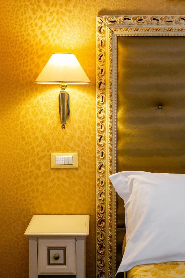 Hotel Mazzanti Milano Marittima Bagian luar foto
