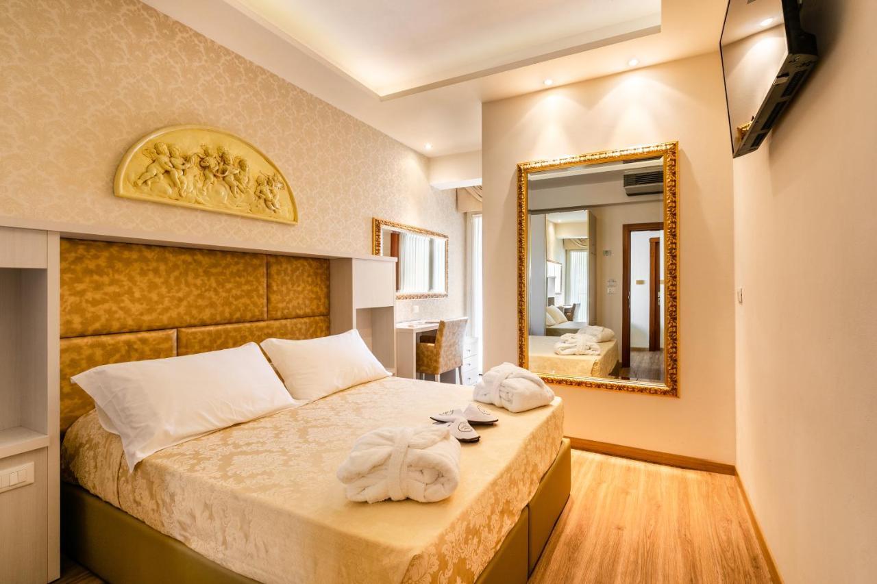 Hotel Mazzanti Milano Marittima Bagian luar foto