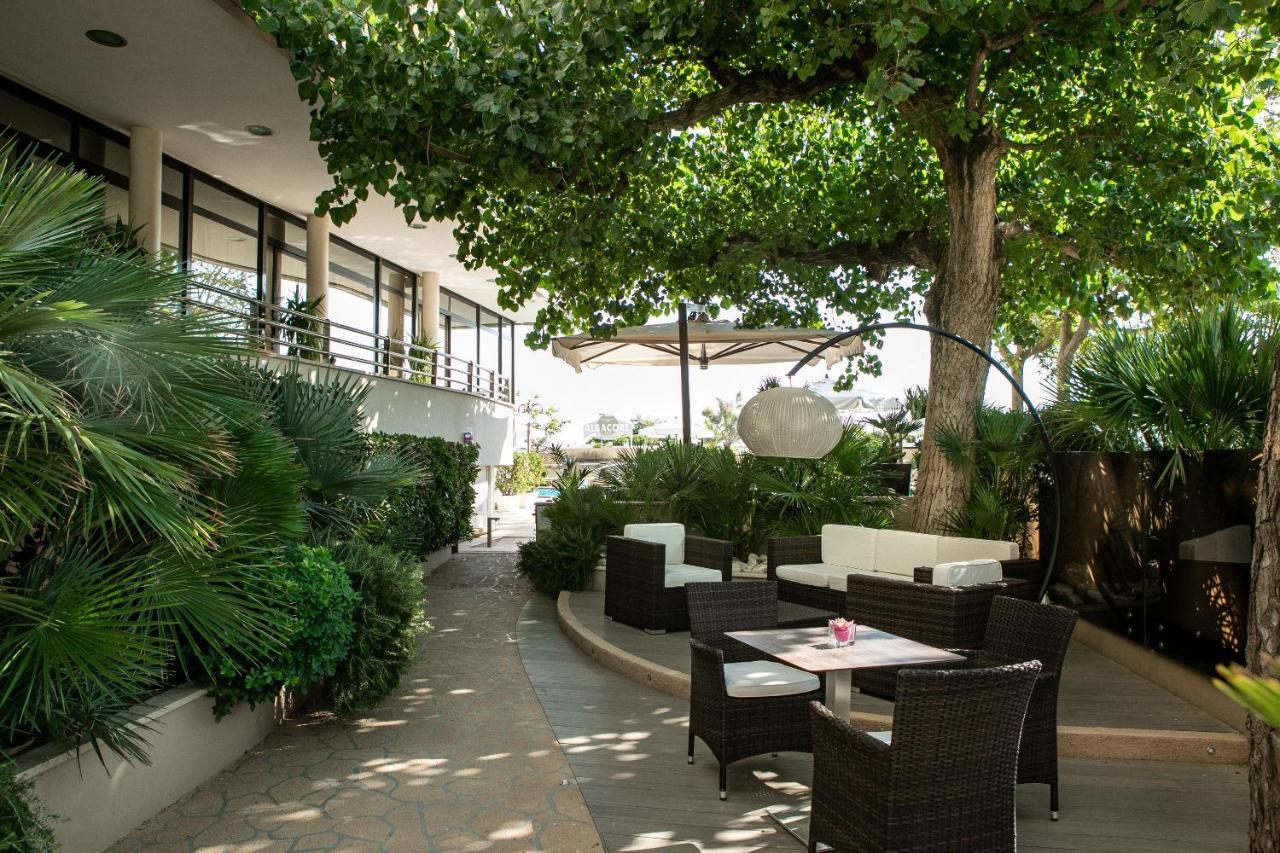 Hotel Mazzanti Milano Marittima Bagian luar foto