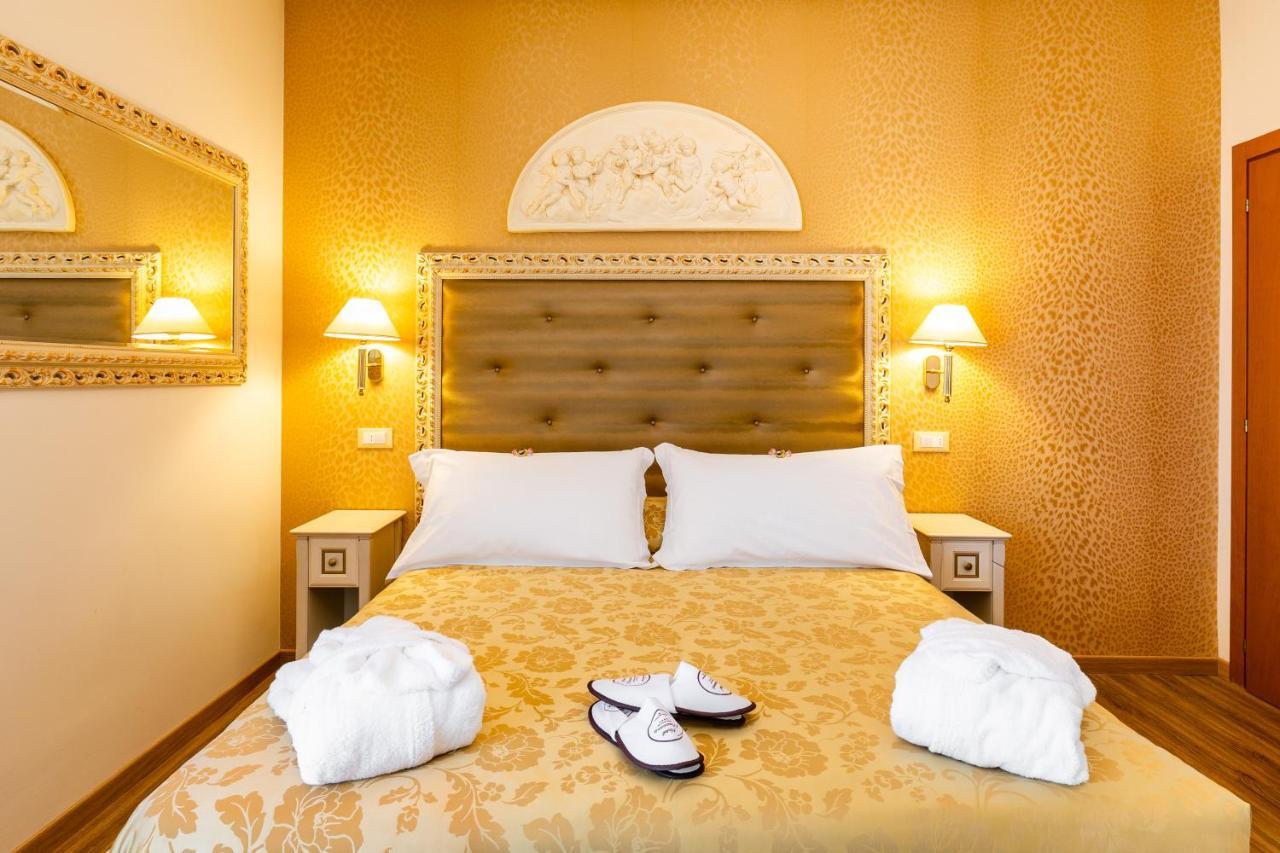 Hotel Mazzanti Milano Marittima Bagian luar foto