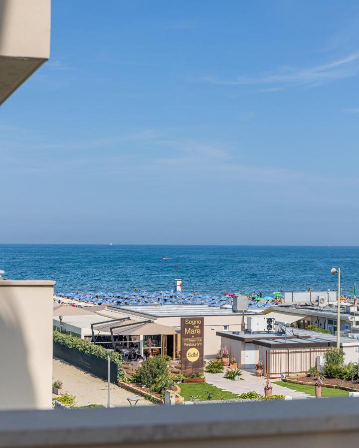 Hotel Mazzanti Milano Marittima Bagian luar foto