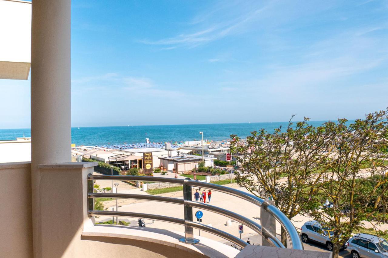 Hotel Mazzanti Milano Marittima Bagian luar foto